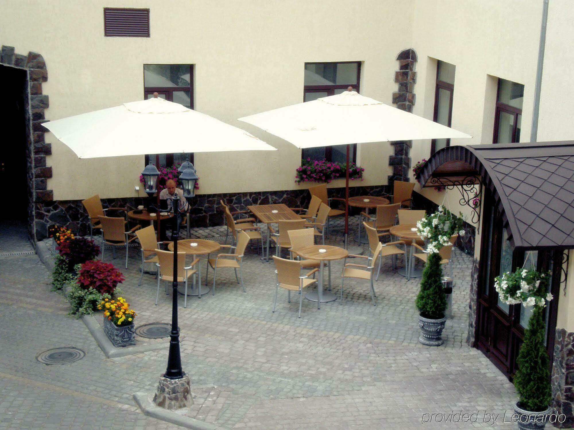Optima Dworzec Lviv Hotel Exterior photo